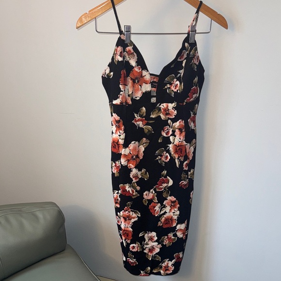 Love Chesley Dresses & Skirts - Black Floral Midi Dress with Rose Print